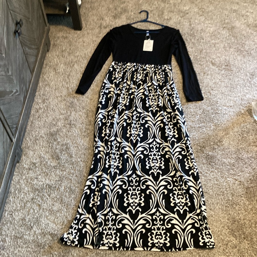 Viishow black and white maxi dress
